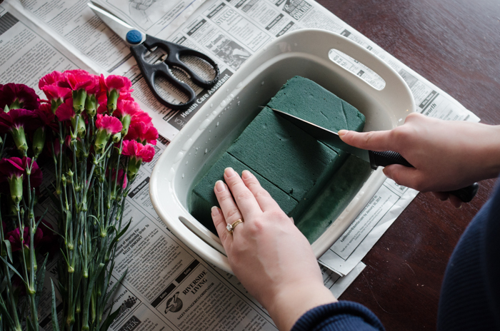 DIY Mini Carnation Arrangement - lemonthistle.com