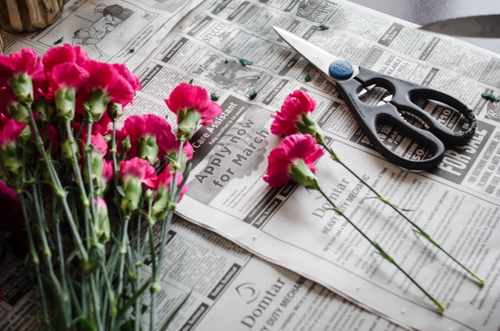 DIY Mini Carnation Arrangement - lemonthistle.com