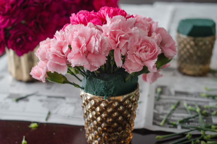 DIY Mini Carnation Arrangement - lemonthistle.com