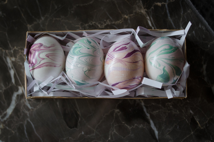 DIY Pastel Marbled Easter Eggs - lemonthistle.com