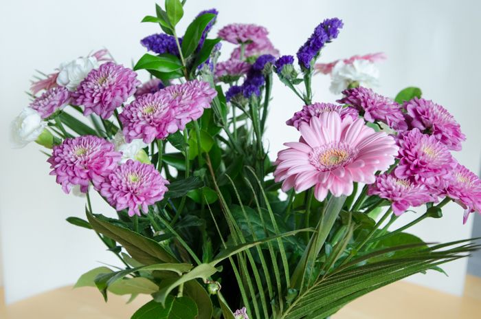 Pretty Up your Grocery Store Florals - lemonthistle.com