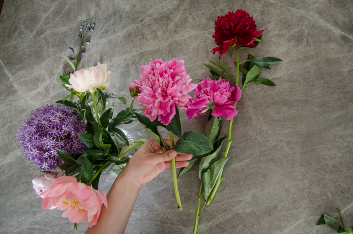 DIY Spring Floral Arrangement - lemonthistle.com