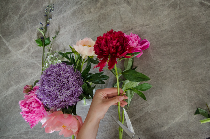 DIY Spring Floral Arrangement - lemonthistle.com