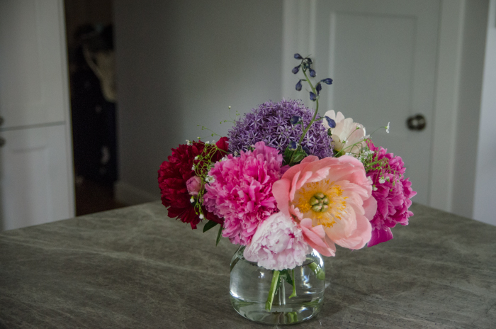 DIY Spring Floral Arrangement - lemonthistle.com