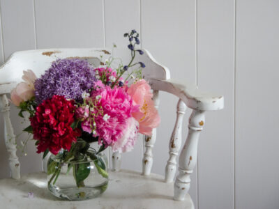 DIY Spring Floral Arrangement - lemonthistle.com