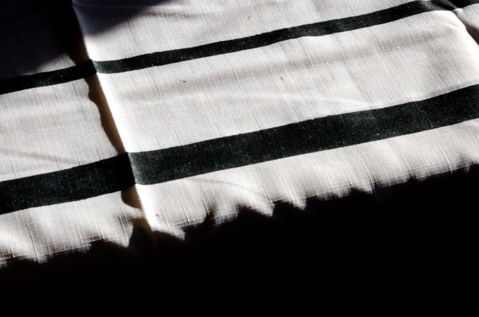 DIY Simple Stripes Table Cloth