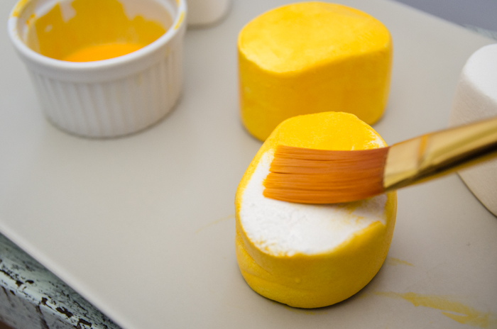 DIY Giant Bumble Bee Marshmallow Pops