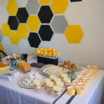 Love the way this looks! DIY First Beeday Party