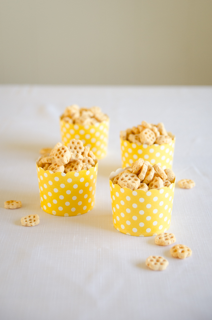 So fun! Honeycomb cereal at a DIY First Beeday Party