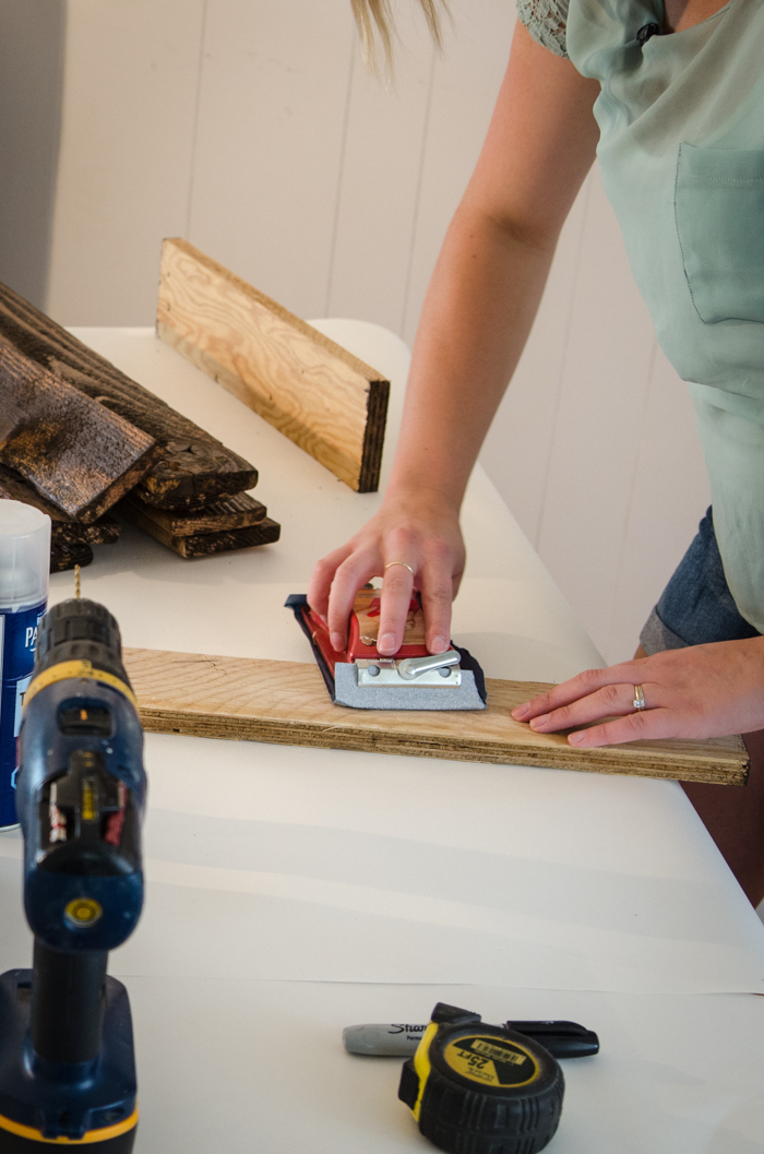 Great detailed how to video- DIY Rustic Towel Rack from Free Pallet Wood