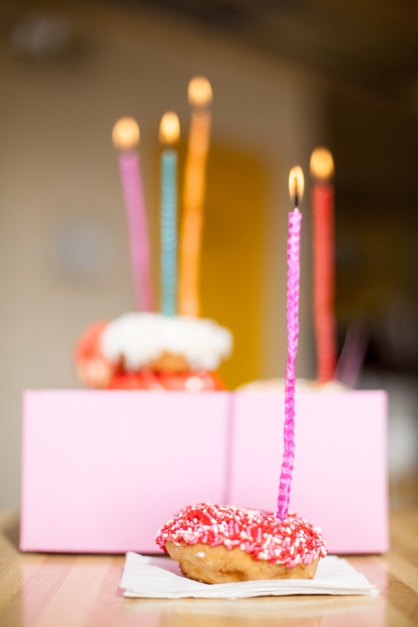 What a fun theme!First Beeday Party Inspiration