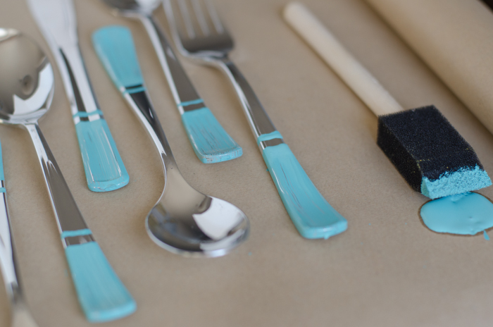 DIY Painted Plastic Party Cutlery! What a fun idea to add a punch of colour