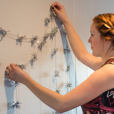 DIY Sparkly Garland (perfectly for New Years Eve!)