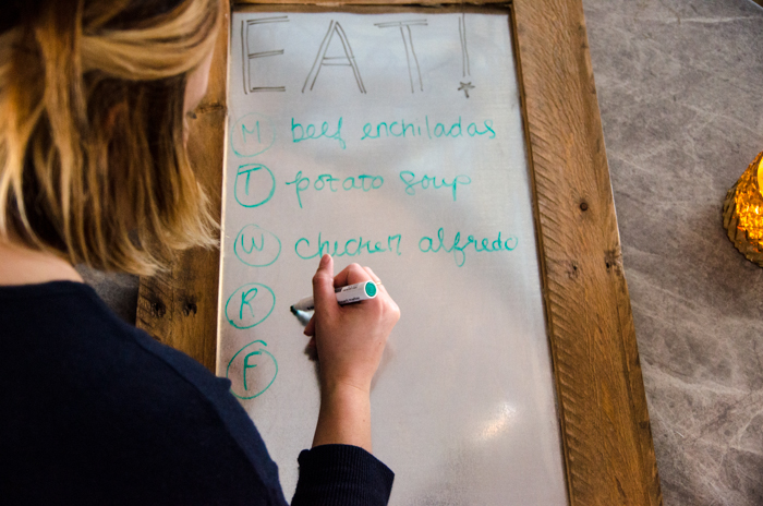 DIY Metal 'Whiteboard' for a meal plan!
