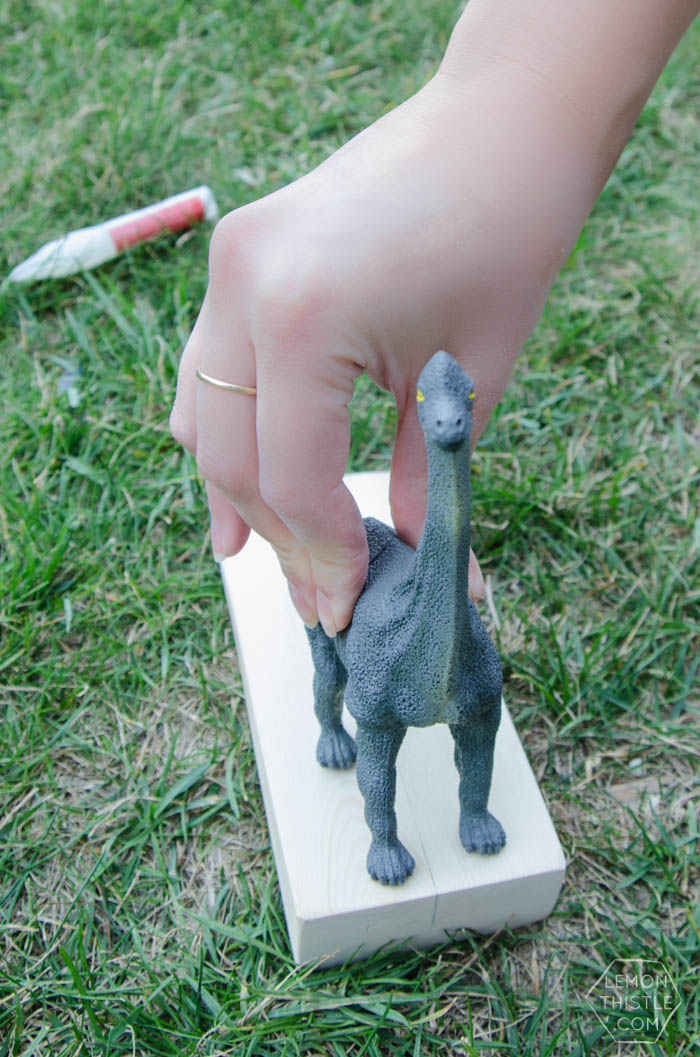 DIY Dinosaur Door Stop- An Anthropologie Knock Off!