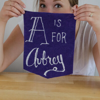 DIY Hand Painted Wall Hangings from Felt- these are super cute for a nursery!