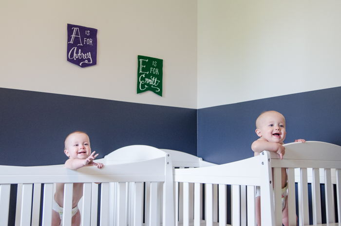 DIY Hand Painted Wall Hangings from Felt- these are super cute for a nursery!