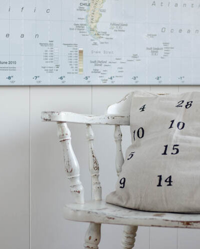 DIY Special Dates Pillow- I love meaningful home decor