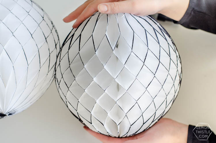 DIY Colour Edged Honeycomb Party Balls- So fun! 