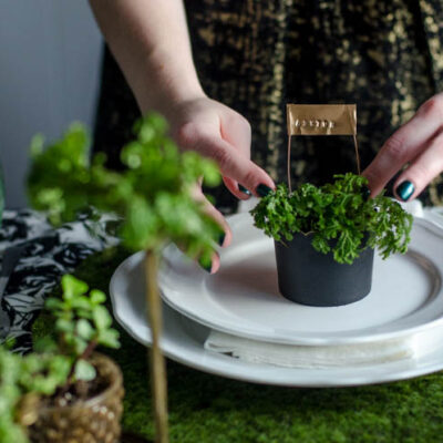DIY hand stamped Gold Place Markers for a classy Saint Patrick's Day Party... I love these!
