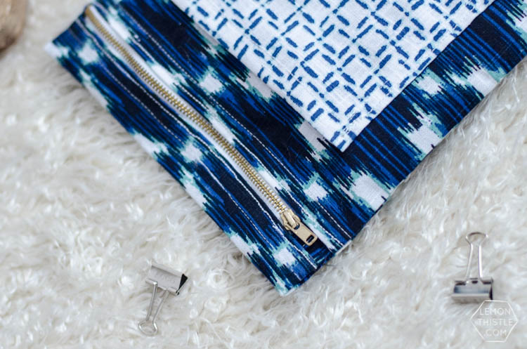 DIY Exposed Zipper Pouch (made out of a tea towel!) I love the combination.