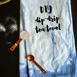 DIY Dip Drip Dye Tea Towel... I love how organic this looks compared to normal dip dye!