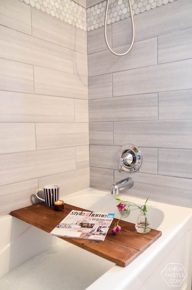 DIY Wooden Bath Caddy- this would make the perfect christmas gift! *hint hint*