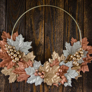 DIY Simple Autumn Metallics Wreath- so perfect for fall!