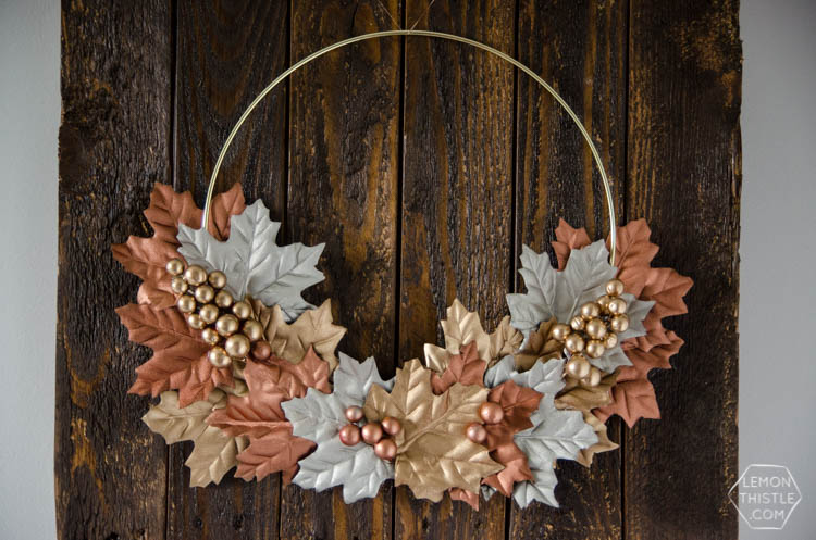 DIY Simple Autumn Metallics Wreath- so perfect for fall!