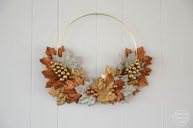 DIY Simple Autumn Metallics Wreath- so perfect for fall!