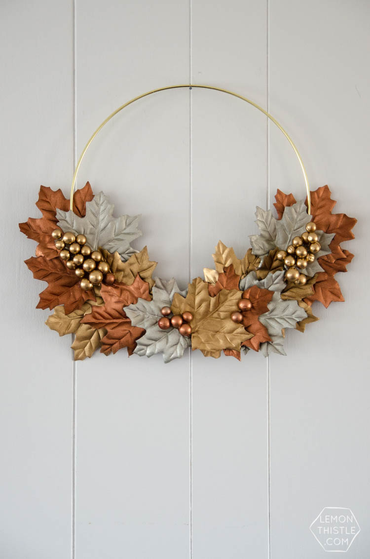 DIY Simple Autumn Metallics Wreath- so perfect for fall!