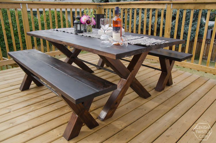 diy-x-leg-patio-table-with-pipe-trestle