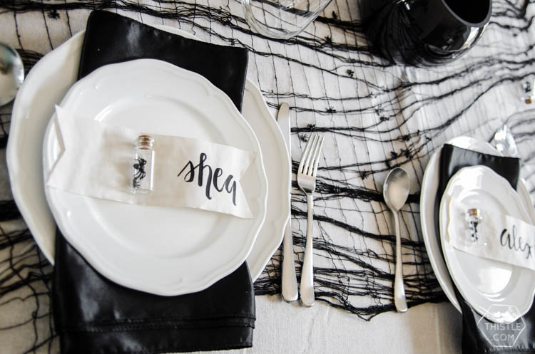 DIY Bugs in Jars for a simple spooky Halloween place setting
