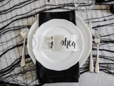 DIY Bugs in Jars for a simple spooky Halloween place setting