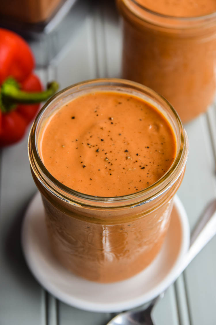 Dive into this Creamy Roasted Red Pepper Soup! With the delicious flavours of roasted red peppers, tomatoes, and made creamy with cashews, this soup is the ultimate cold weather lunch or dinner! 