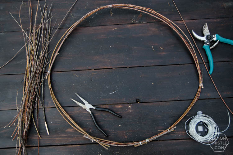 DIY Minimal Holiday Wreath with fresh greens