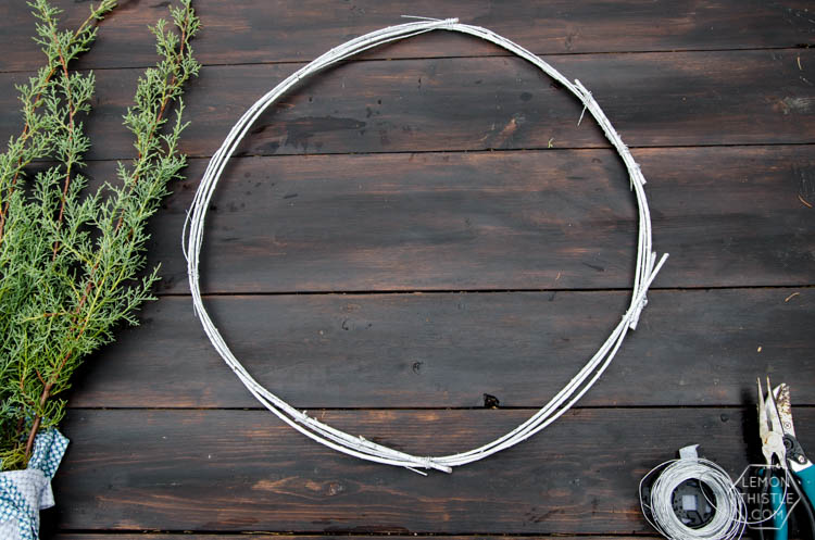 DIY Minimal Holiday Wreath with fresh greens