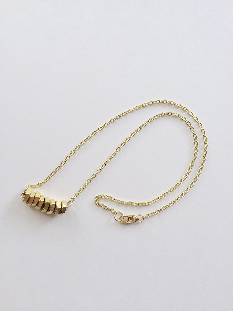 bolt necklace diy- such a fun gift idea!