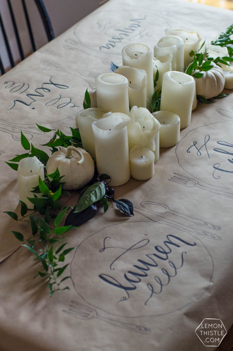 Organic and Casual Thanksgiving Tablescape- the perfect decor for a simple friendsgiving dinner party!