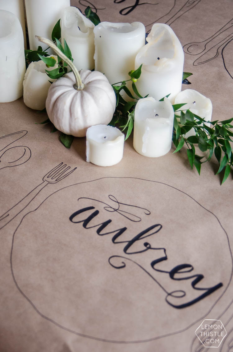 Organic and Casual Thanksgiving Tablescape- the perfect decor for a simple friendsgiving dinner party!