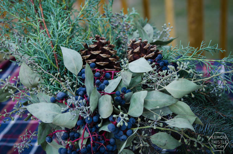 DIY Holiday Centrepiece using fresh winter greens- two different ways! Natural decor is my favourite Christmas decor