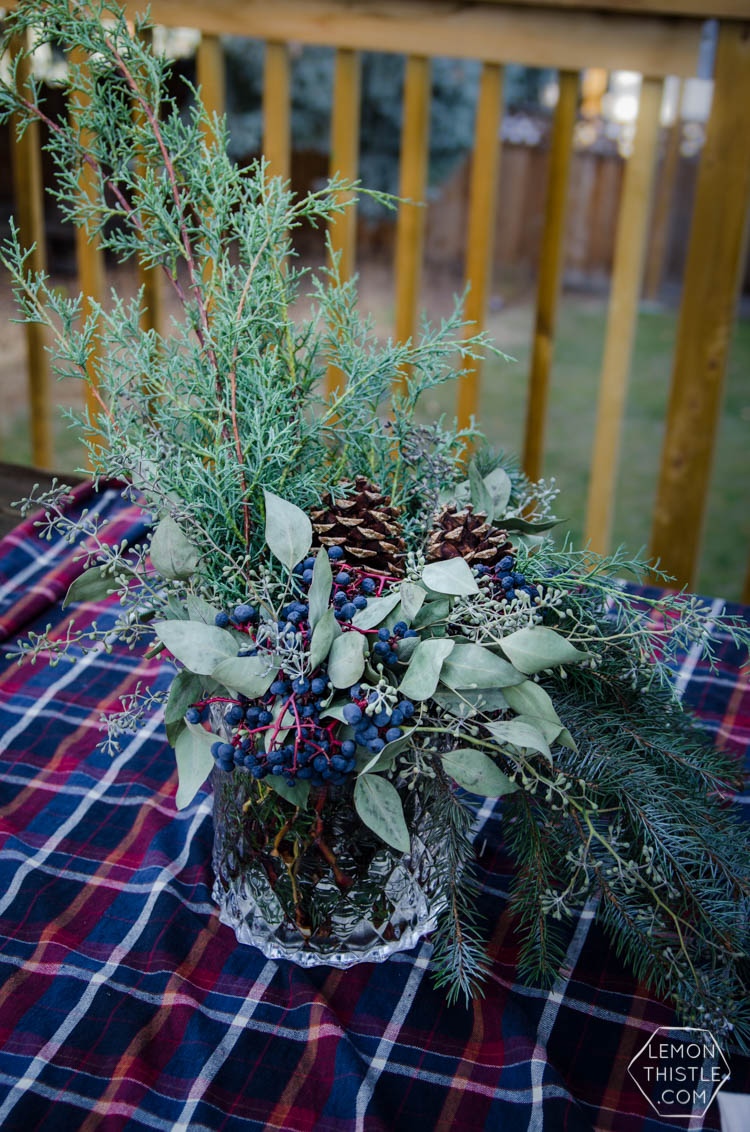 DIY Holiday Centrepiece using fresh winter greens- two different ways! Natural decor is my favourite Christmas decor