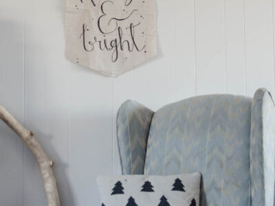 DIY Rustic Holiday Wall Hanging- with hand lettered template