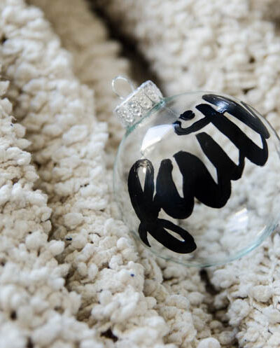 DIY Hand Lettered Ornaments- these would make great gifts for Christmas with the person's name!