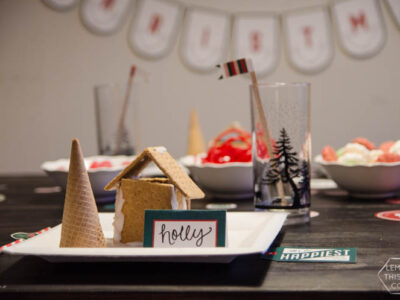 A simple gingerbread decorating party... I love this! The decorations are so classic but easy to accomplish