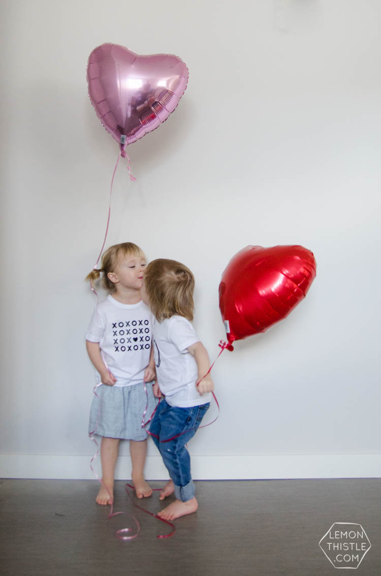 DIY XO T-Shirts... how fun are these to make for valentine's day!? Plus- it's a free printable design