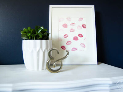 DIY Kisses Art- so cute for valentine's day or a girly apartment!