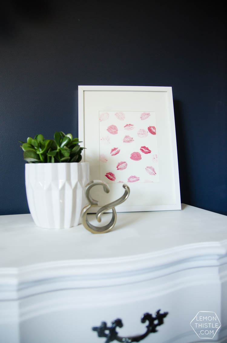 DIY Kisses Art- so cute for valentine's day or a girly apartment!