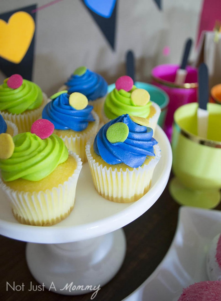 A DIY Neon Valentines Day Party- so fun!!