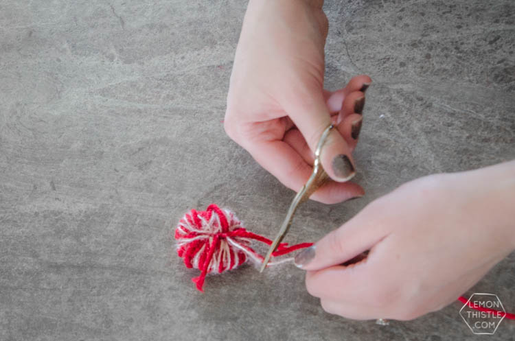DIY Bunny Tail Tea Towel... isn't this adorable?! I love the pom pom